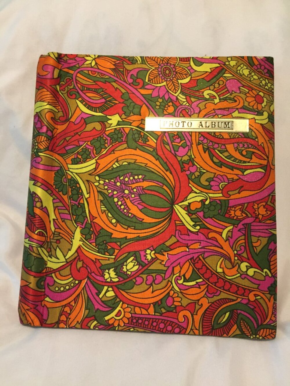 VTG 60's 70's FLOWER POWER FLORAL FABRIC SELF ADHESIVE PHOTO ALBUM 12" X 10"  Pa